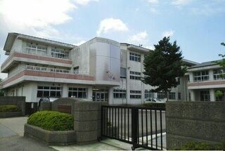 小学校　本城小学校（小学校）まで800m