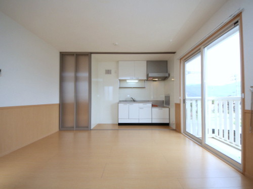 J-Room妃 Aの居間写真