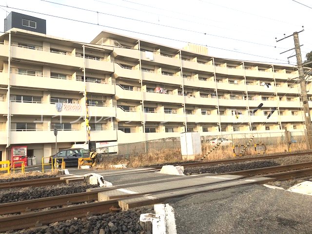 サンハイツ井野台の建物外観