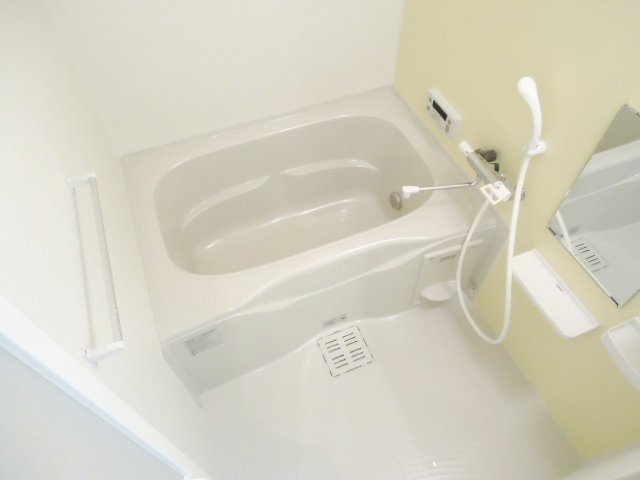 バス・シャワールーム　バス（追焚機能付）