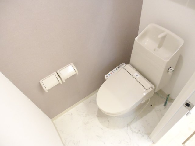 トイレ　シャワー付トイレ