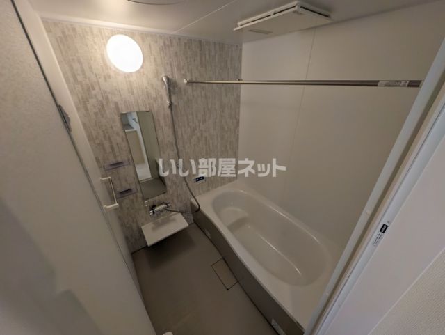 【D-ROOM茜部中島　B棟のバス・シャワールーム】