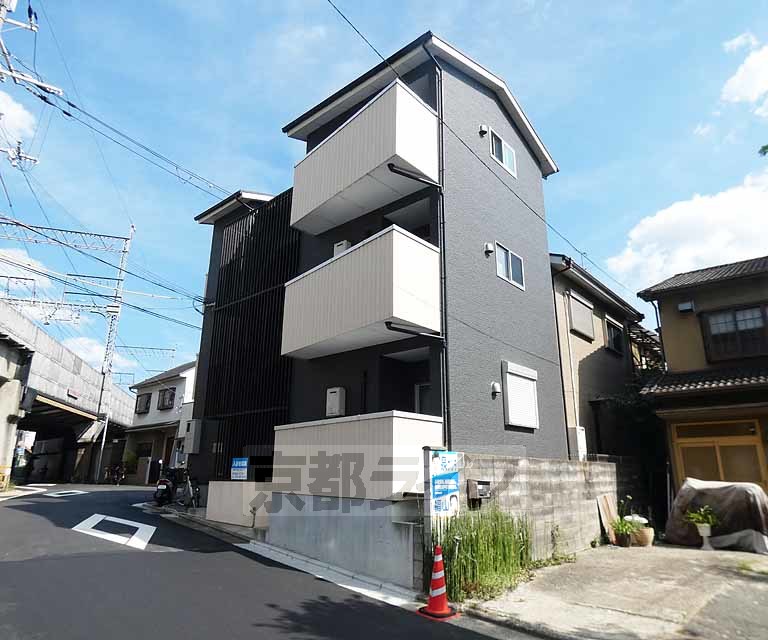 ＲＥＧＩＡ伏見新町の建物外観