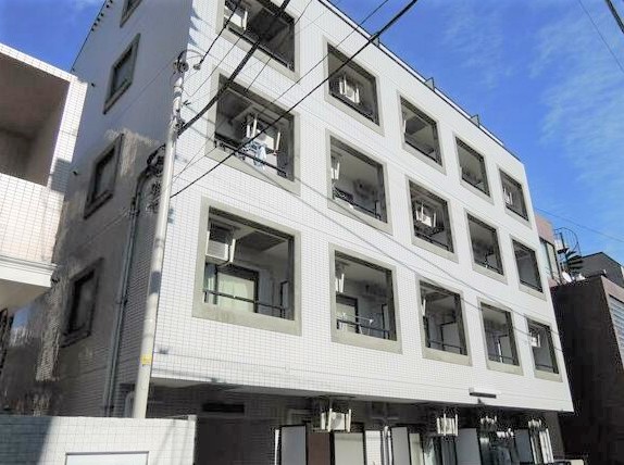 横浜市金沢区能見台通のマンションの建物外観