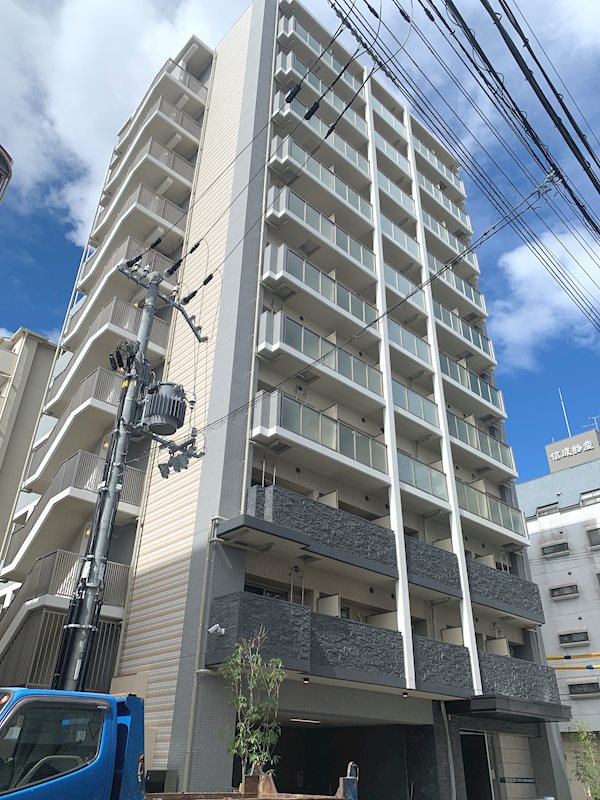 神戸市兵庫区本町のマンションの建物外観