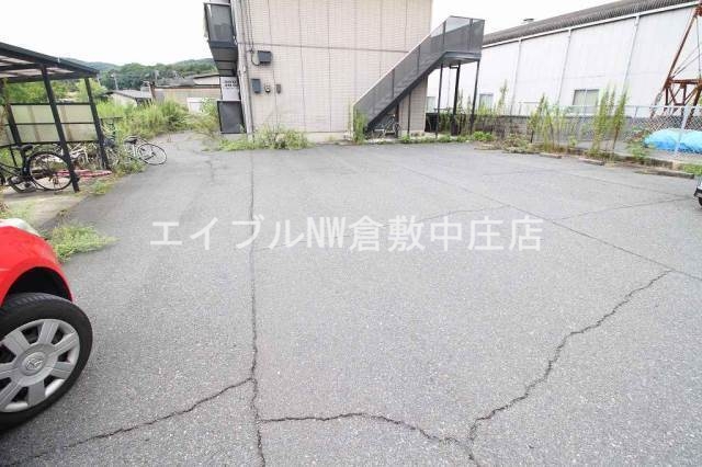 【倉敷市児島小川のアパートの駐車場】