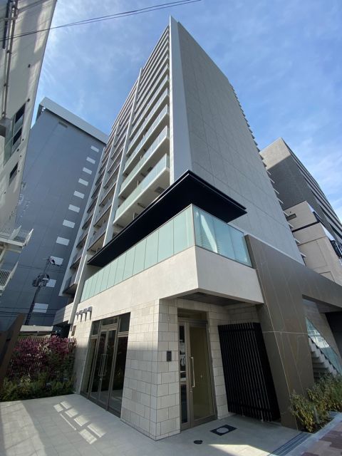 【大阪市西区阿波座のマンションの建物外観】