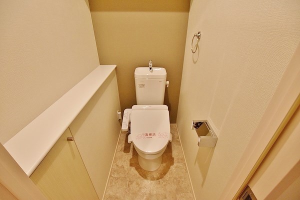 トイレ　温水洗浄便座★