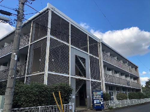 レオパレス北初富の建物外観