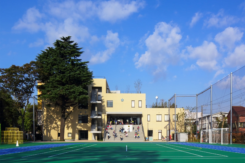 【アーバンライフ目白駅前の小学校】