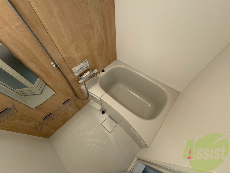 バス・シャワールーム　お風呂になります。一日の疲れを癒してくださいね。