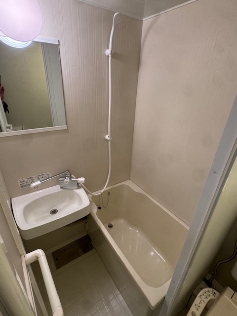 バス・シャワールーム