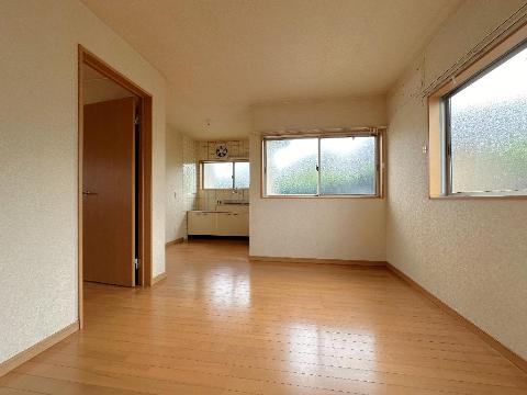 居室・リビング　室内