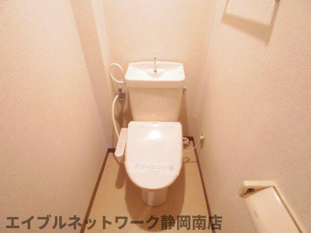 トイレ　落ち着いたトイレです
