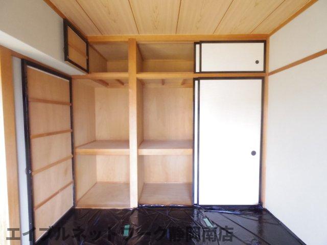 収納　たっぷりとした収納スペースです