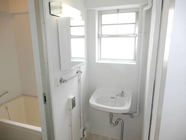 洗面設備　ビレッジハウスの同一物件・同一タイプの間取りの写真です