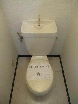 　トイレ　トイレ