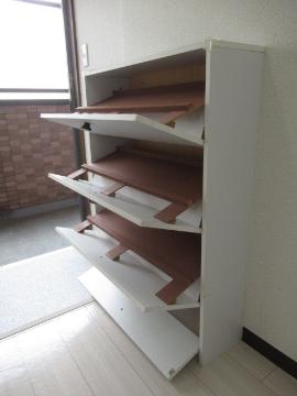 　その他設備　下駄箱（開）