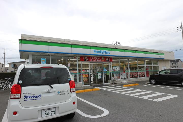 コンビニ　ファミリーマート防府新田店（コンビニ）まで761m