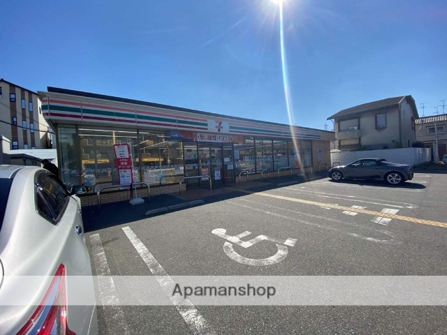 コンビニ　セブンイレブン（コンビニ）まで317m