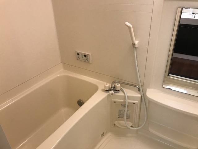 バス・シャワールーム　バス