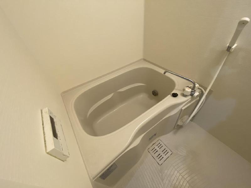 バス・シャワールーム　バスルーム