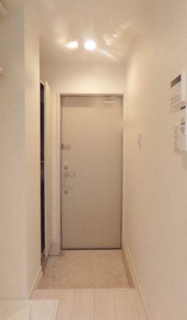 玄関　ゆったりとした玄関スペースです♪