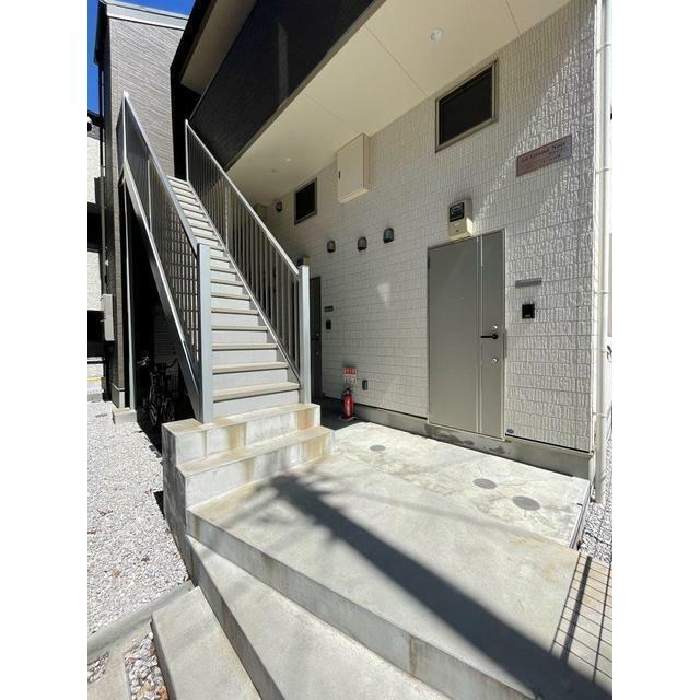 エントランス　お洒落な建物デザイン♪