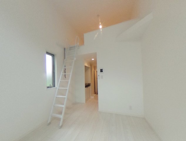 居室・リビング　開放感のあるゆったりとしたお部屋です♪