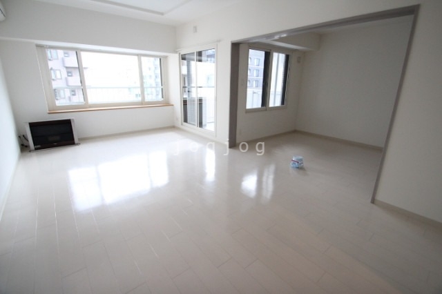 居室・リビング　同号室タイプ写真