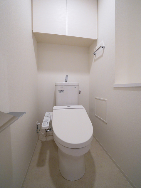 トイレ　※写真は同タイプ住戸です。