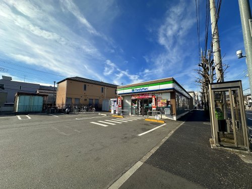 コンビニ　ファミリーマート 八王子北大通り店（コンビニ）まで608m