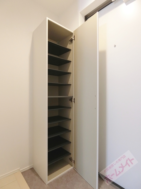玄関　天井高シューズクローゼット付き♪