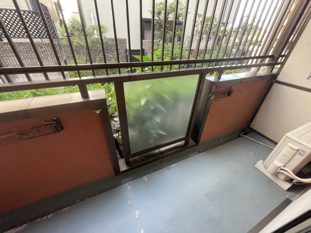 バルコニー　同物件別部屋写真