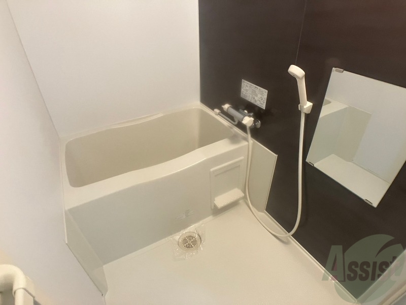 バス・シャワールーム　疲れた時はゆっくり湯船につかってみてはいかがでしょうか。