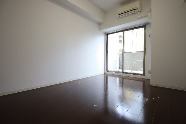 居室・リビング　※別号室の参考写真のため現況優先です。