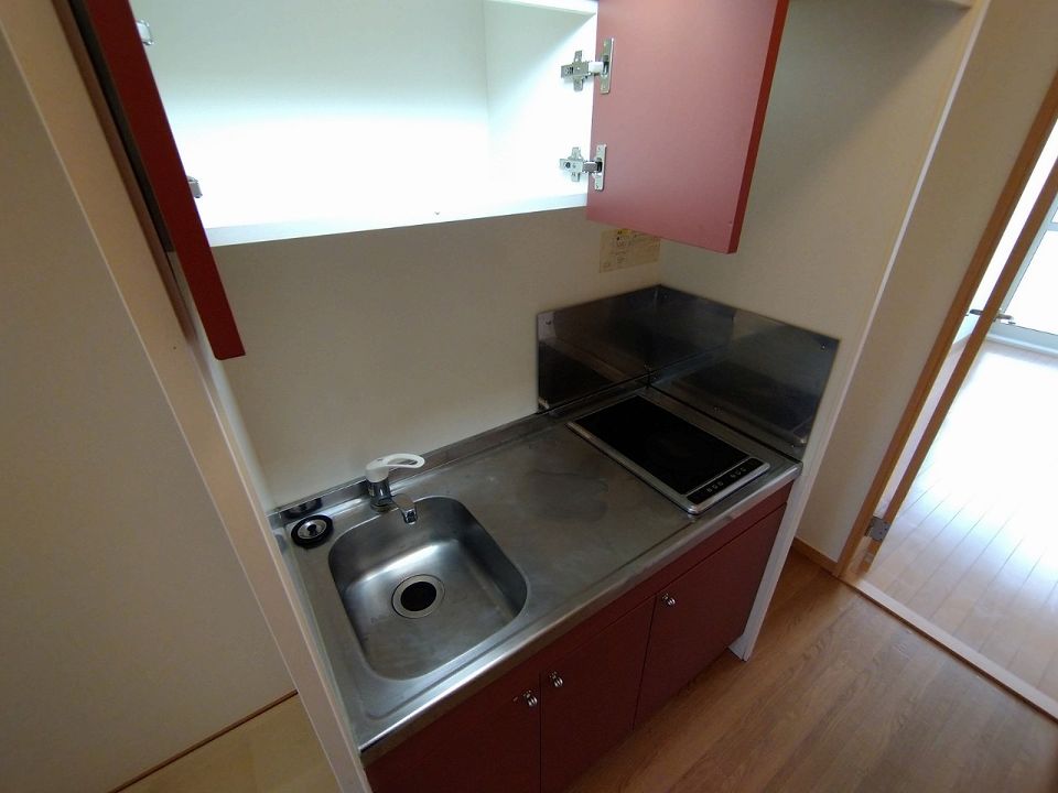 キッチン　シンク広めで料理快適です♪シングルレバー設置