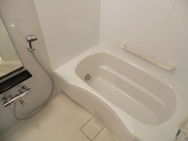 バス・シャワールーム　浴室乾燥機付き