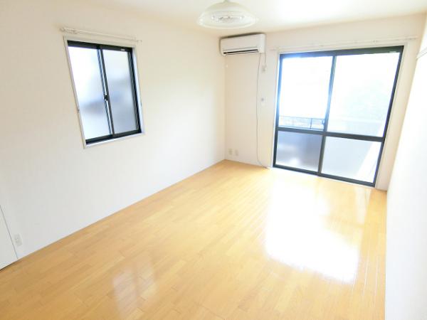 居室・リビング　★８帖洋室★