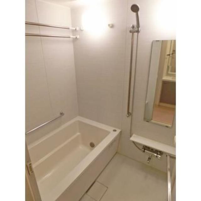 バス・シャワールーム　※写真は同タイプ住戸です。