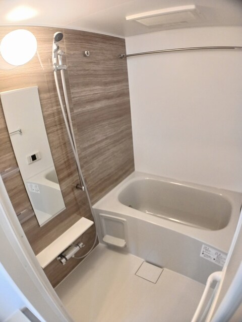 バス・シャワールーム　バス