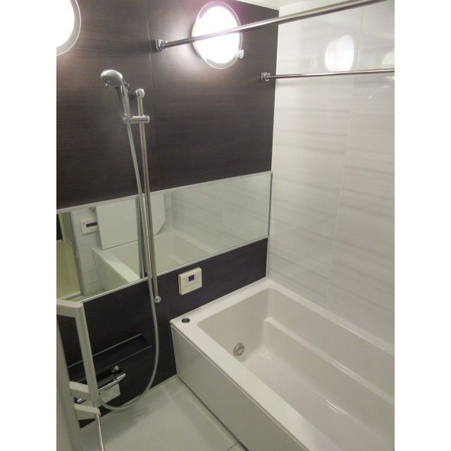 バス・シャワールーム　バスルーム