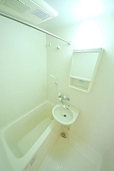 バス・シャワールーム　★バストイレ別です★