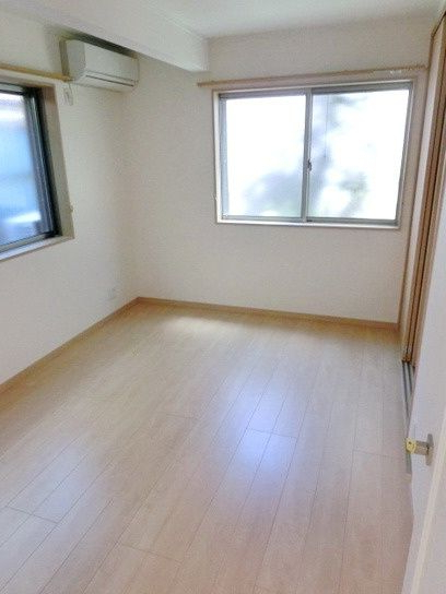 居室・リビング　※全て別号室のお写真。内装等参考にしてください。