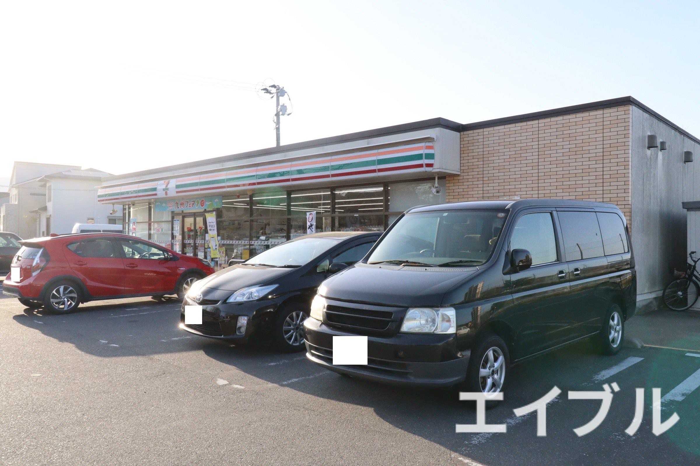 コンビニ　セブンイレブン飯塚伊岐須店（コンビニ）まで582m
