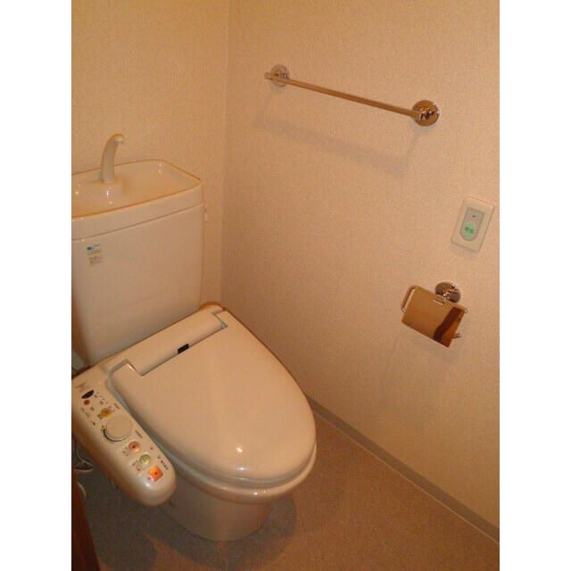 トイレ　シンプルで使いやすいトイレです