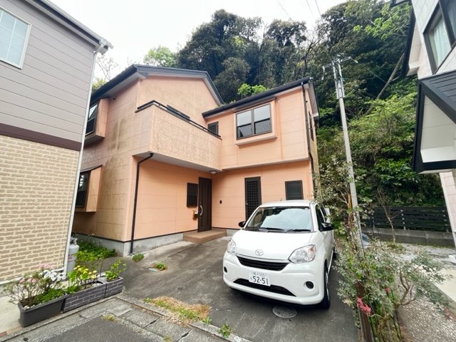 建物外観　（退去前につき現況優先とします）