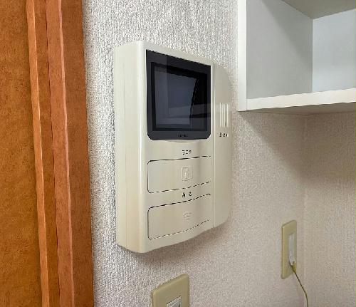 セキュリティ　モニター付きインターホン