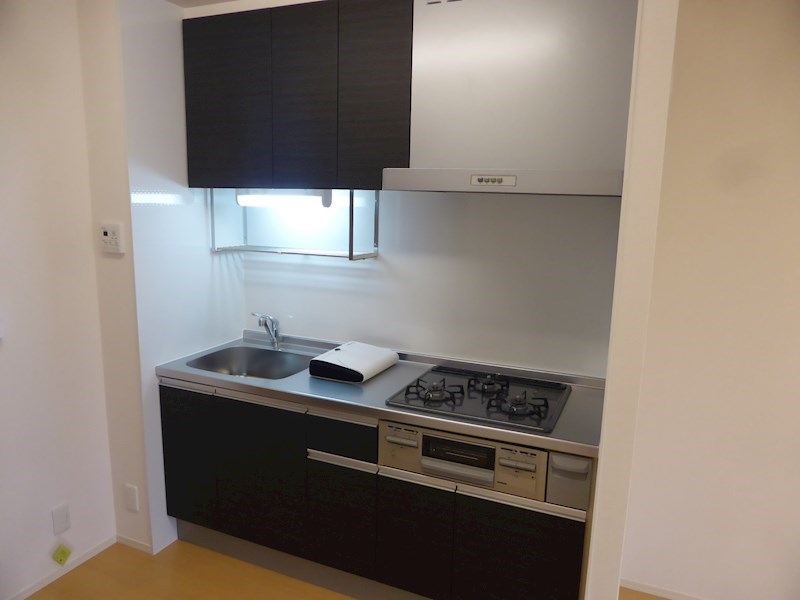 キッチン　同物件別部屋