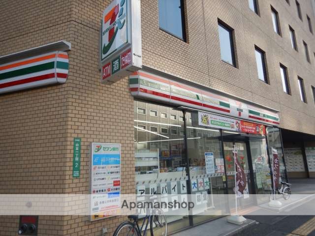 コンビニ　セブンイレブン（コンビニ）まで184m